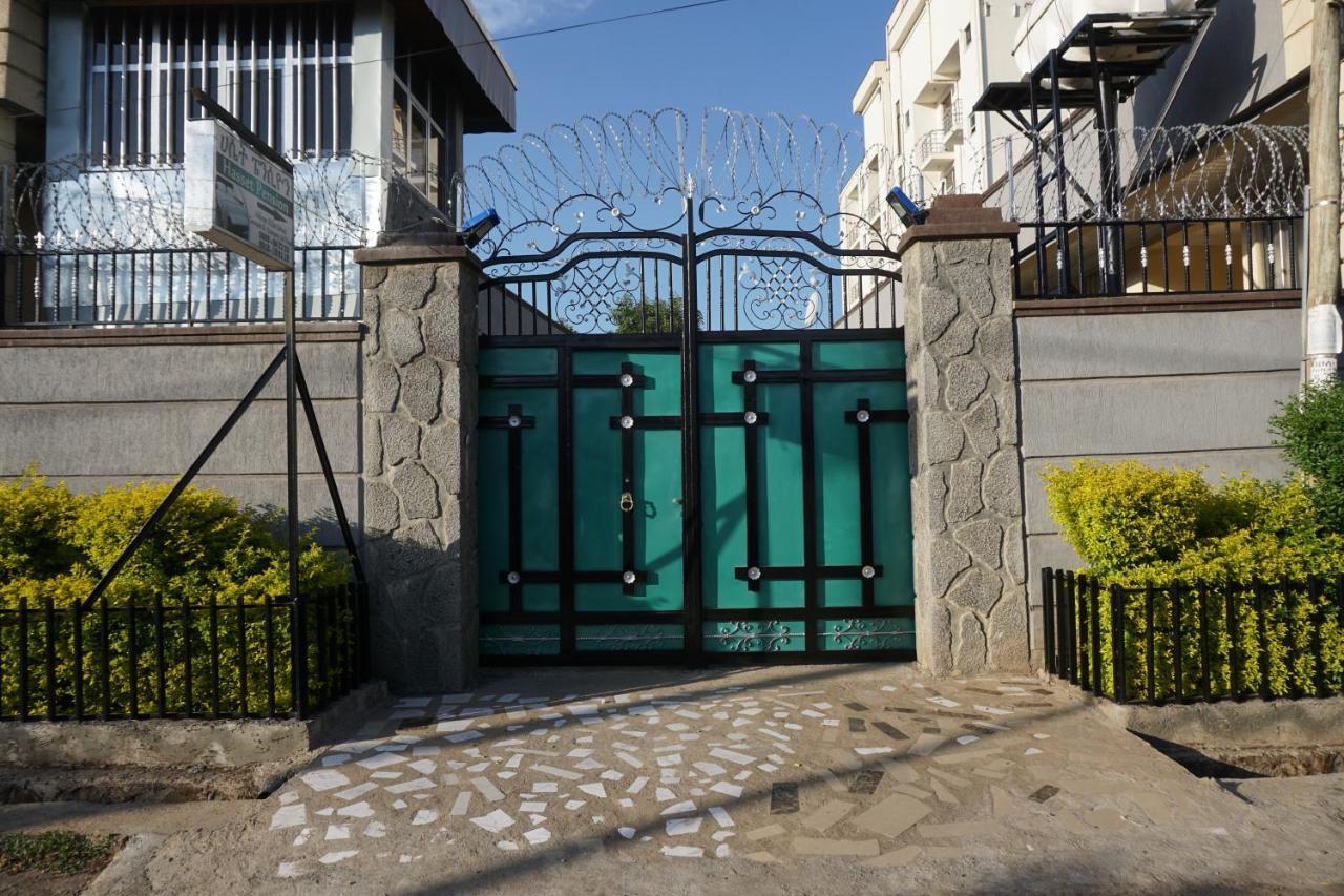 Хостел Bahir Dar Backpackers Экстерьер фото