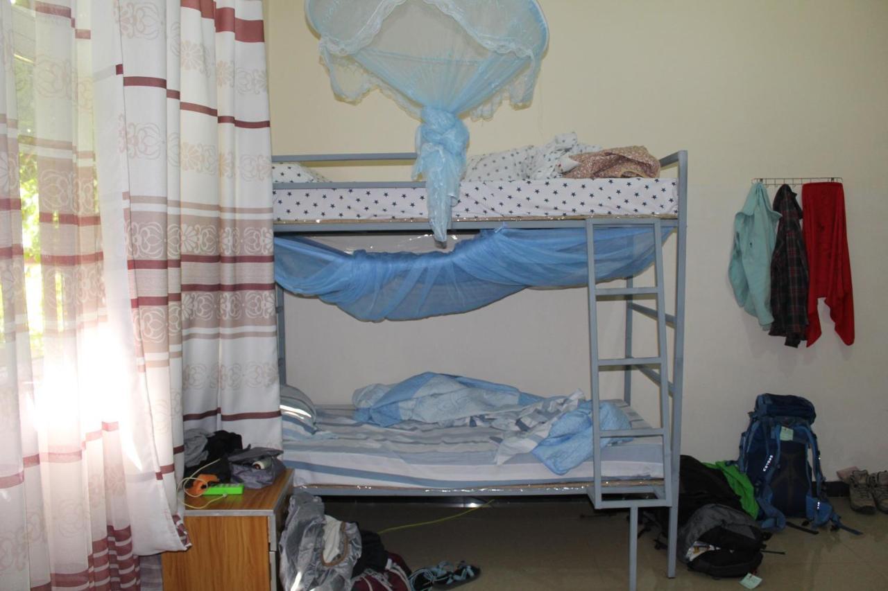Хостел Bahir Dar Backpackers Экстерьер фото