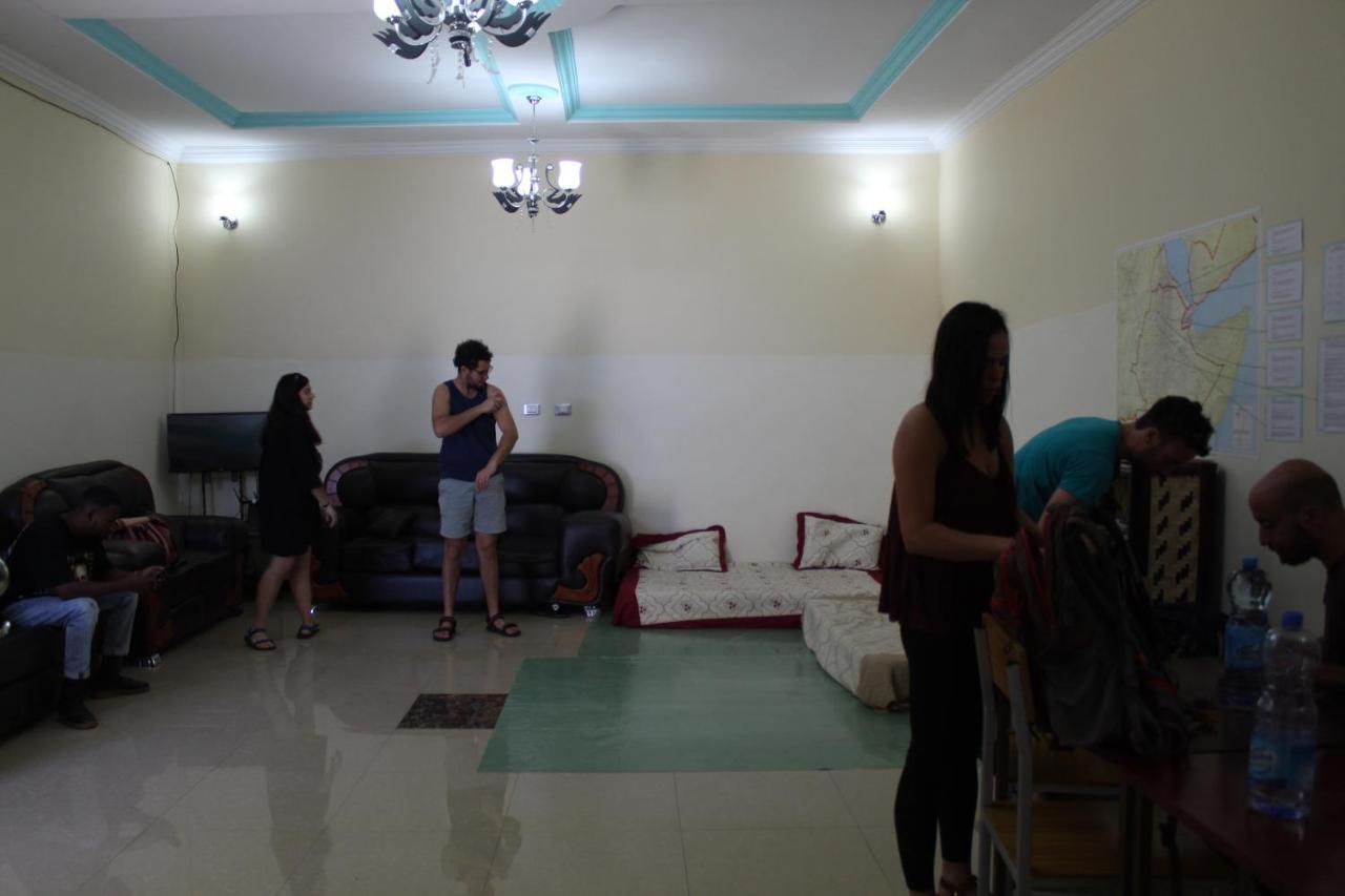Хостел Bahir Dar Backpackers Экстерьер фото