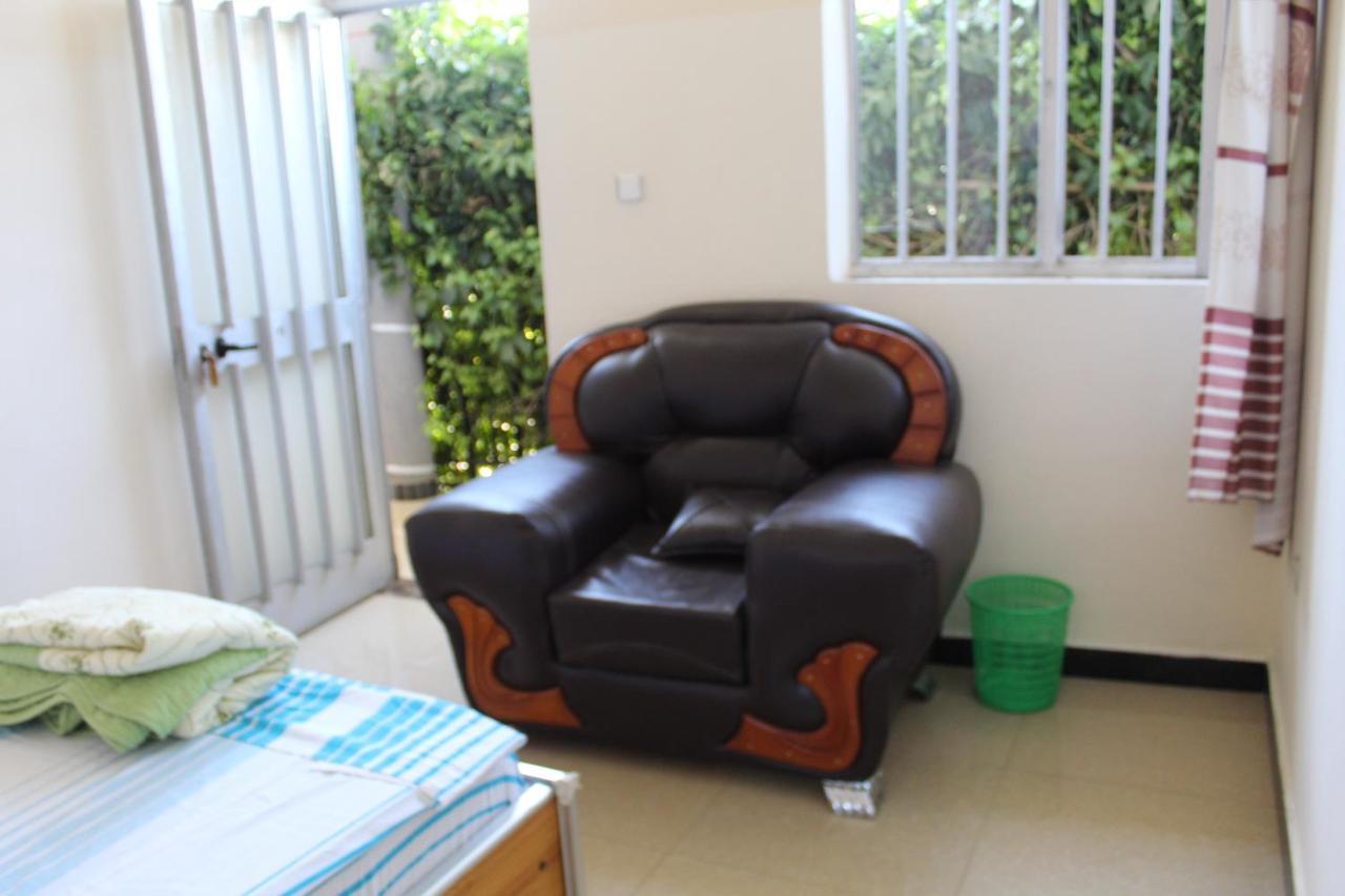 Хостел Bahir Dar Backpackers Экстерьер фото